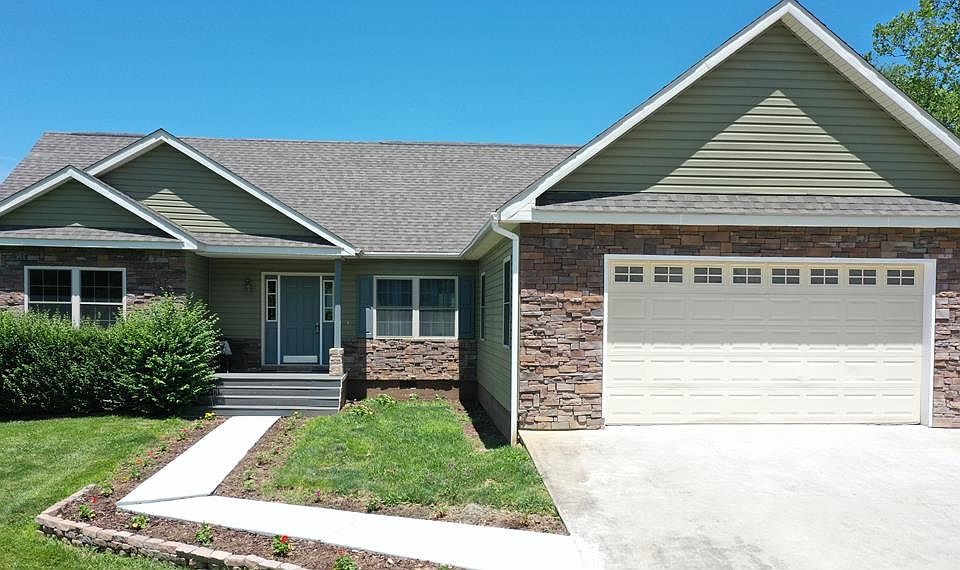 1st image of 542 Pioneer Dr