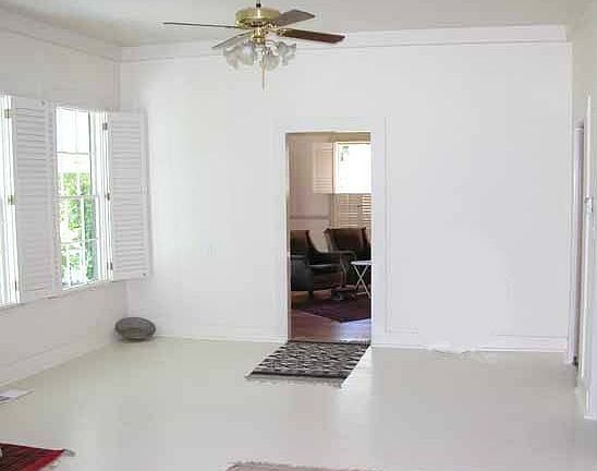 Huge Formal Living Room-Light & Bright