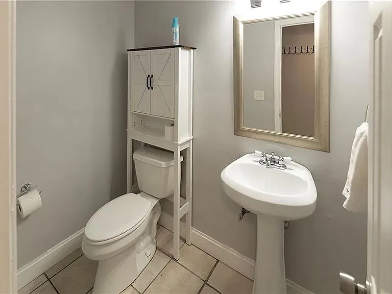 1421 Ash Ct — Photo 11