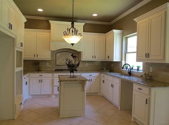 5th image of 20 Terra Evergreen Dr
