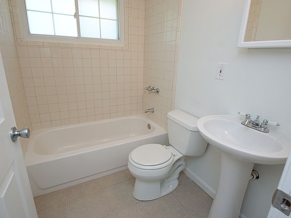 5th image of 6008 Westbourne Dr