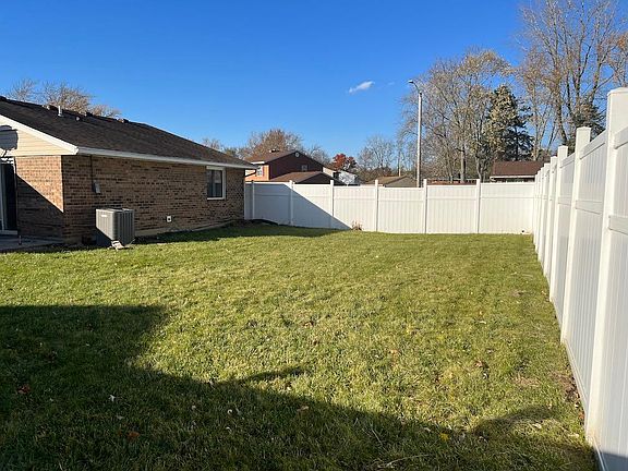 2nd image of 7690 Rustic Woods Dr