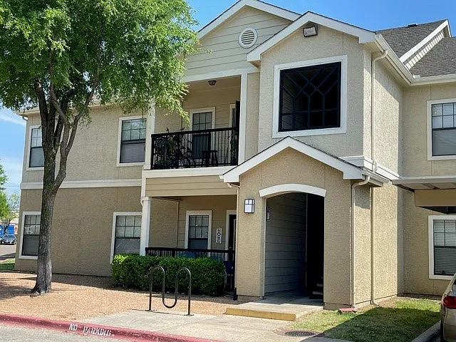 Arlington Park Villas — Photo 12