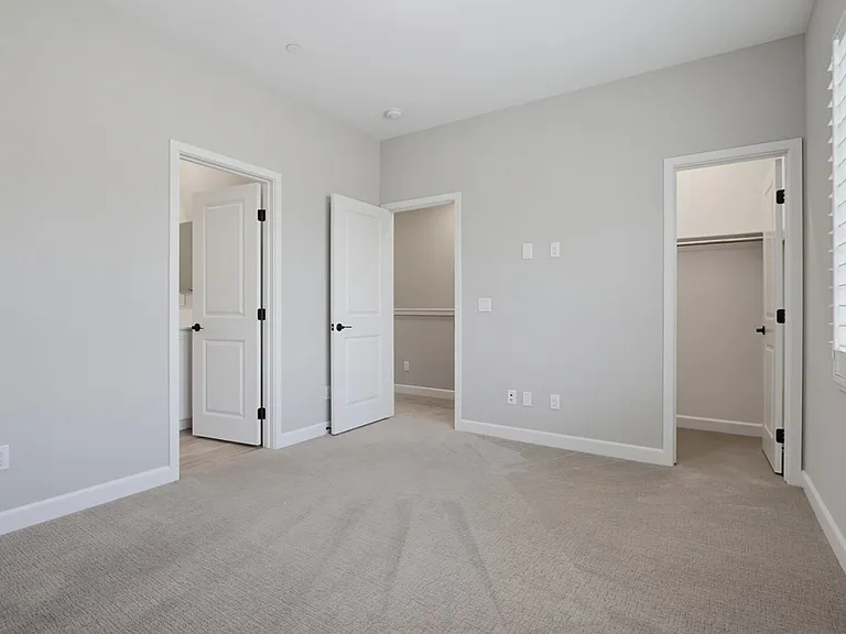 1577 Castillo #8 — Photo 15