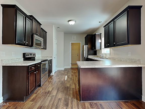 2nd image of 205 Cider Ct