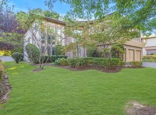 15 Olde Hamlet Dr, Jericho, NY 11753