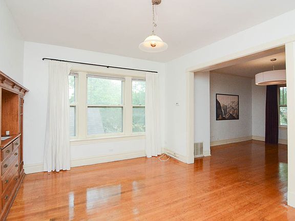 5th image of 1970 W Winona St Unit 3