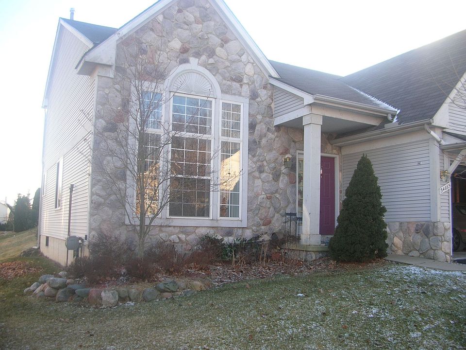 2nd image of 34665 Pickford Dr