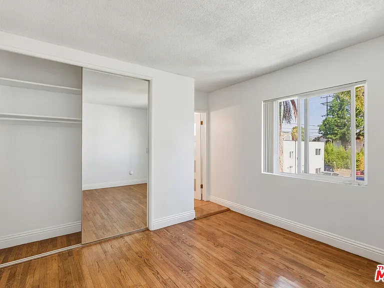 5117 Crenshaw Blvd #12 — Photo 15