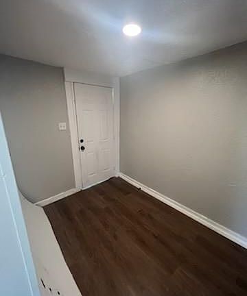 5th image of 3109 Anita St