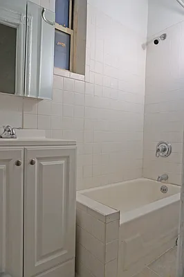 Rented by Brownstone Property Group | media 20