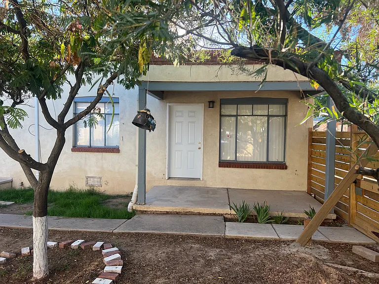 Updated Spacious and Sleek Downtown Studio with Balcony! — Photo 16