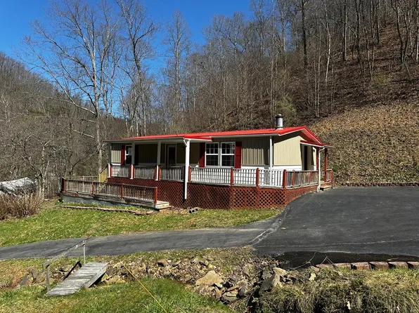 1957 Sullivan Br, Bee, VA 24217