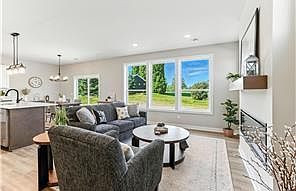 5th image of 6695 Ridgeview Dr