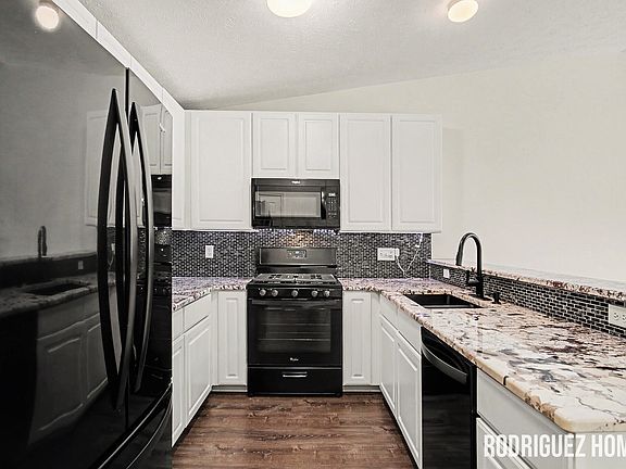 4th image of 2621 Cascade Place Dr SE