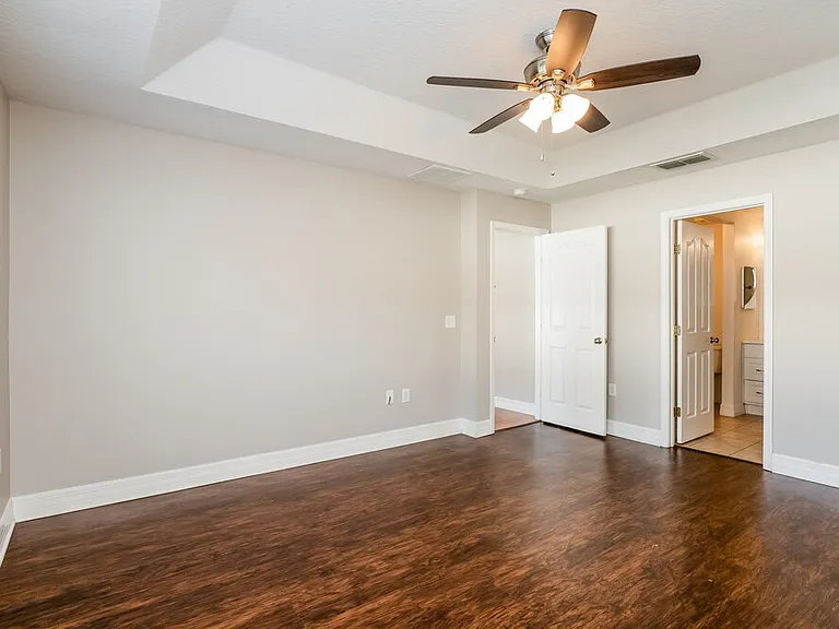 4505 Barbados Loop — Photo 9