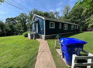 565 W Outer Dr, Oak Ridge, TN 37830