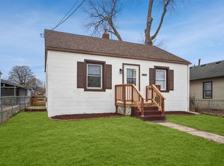 2057 Maple St, Des Moines, IA 50317