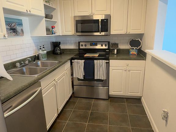 5th image of 245 McDonnell Ave APT 226