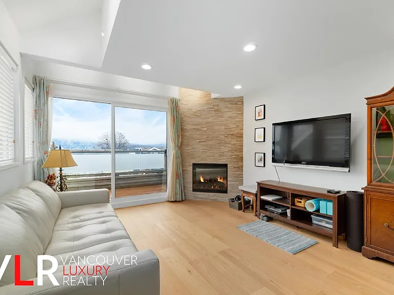 2535 York Ave #103 — Photo 8