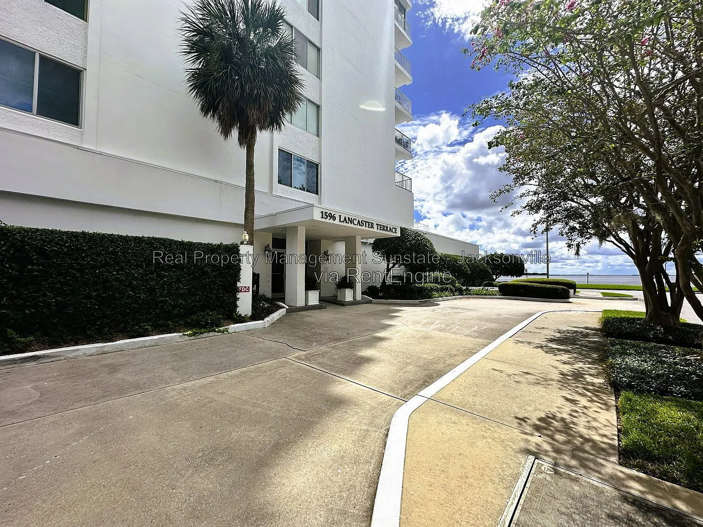 1 bed, 1.0 bath, 1107 sqft, $1,745 — Photo 3