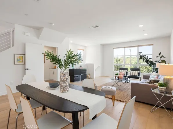 2700 E Chaucer St Unit 23, Los Angeles, CA 90065