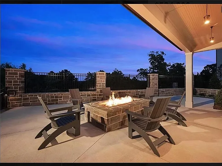 2438A Figaro Dr — Photo 43