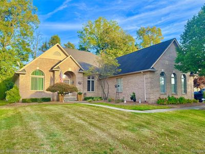3232 Paramount Ln, Auburn Hills, MI, 48326
