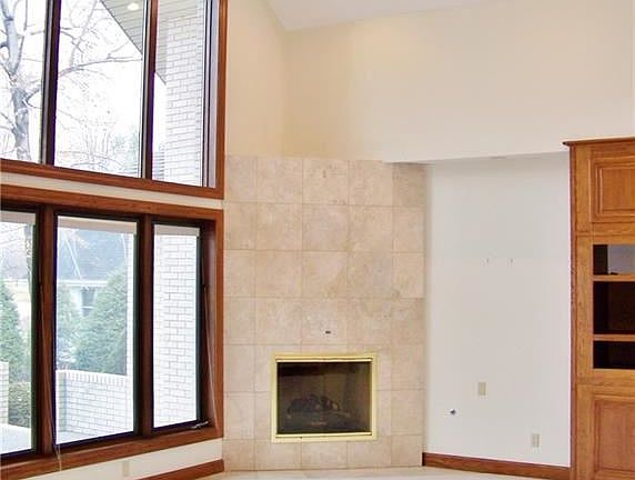 3rd image of 3775 Weymouth Woods Dr