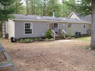 8818 S Mundy Ave, Newaygo, MI 49337