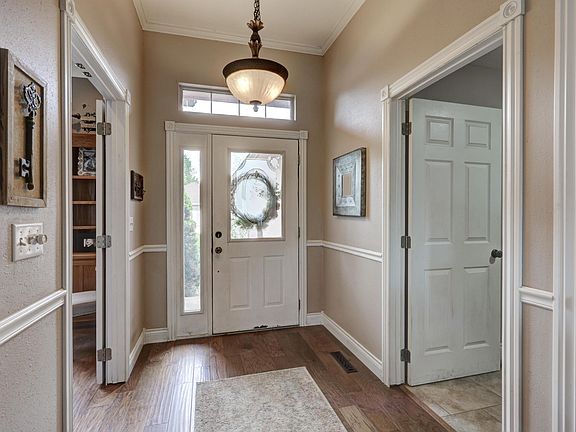 4th image of 104 Briar Meadow Drive