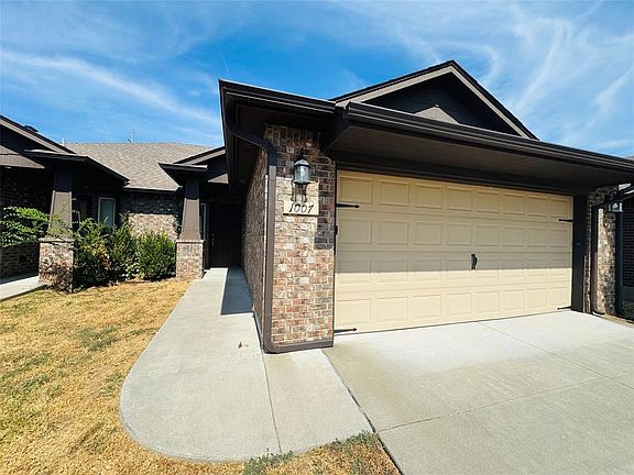 2nd image of 1007 Merlin Dr