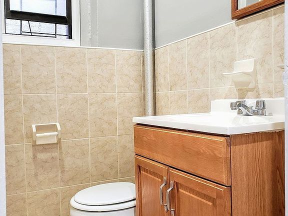 4th image of 808 Park Pl #1C