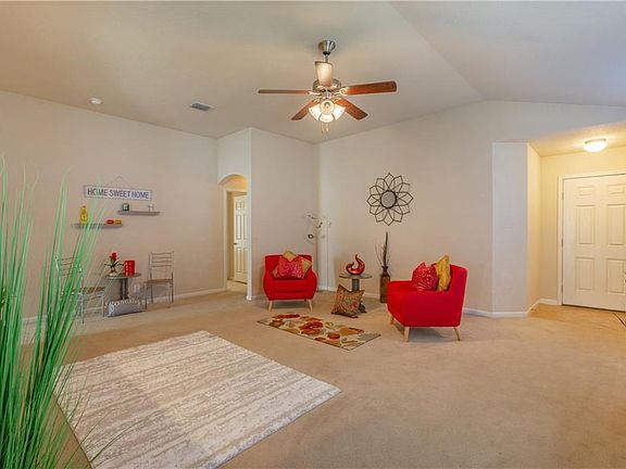 4th image of 614 Kingbird Pl