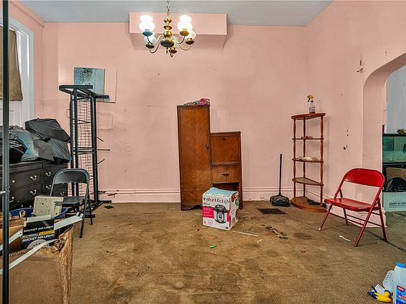 5th image of 824 California Ave
