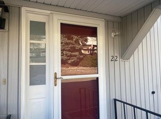 22 Abington Gardens Dr #2B, Clarks Summit, PA 18411