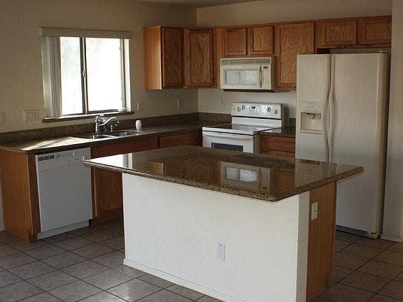 2nd image of 1656 E Cardinal Dr