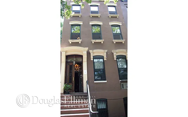 Rented by Douglas Elliman | media 14