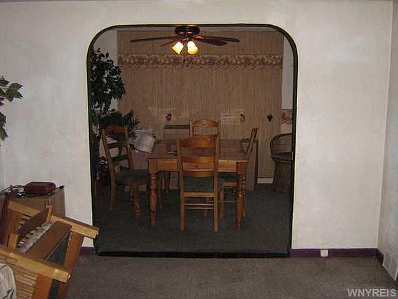 5th image of 93 Martha Ave