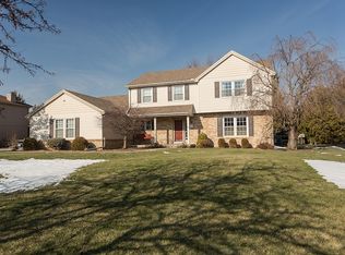 7102 Hollywyck Rd, Maumee, OH 43537