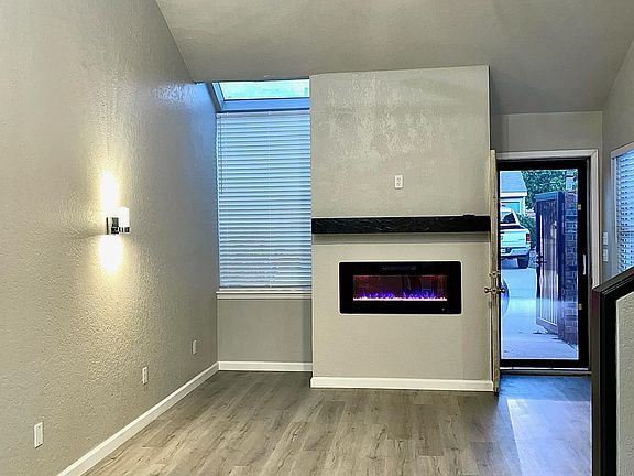 4th image of 1317 Catalpa Ln