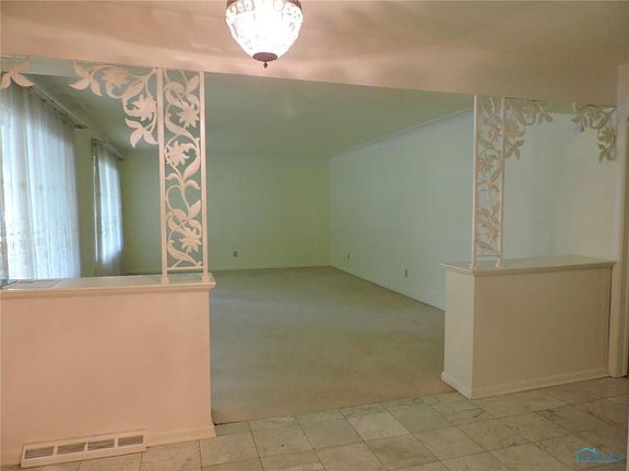 4th image of 3729 N Beverly Hills Dr