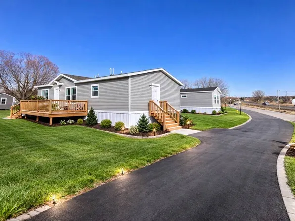 108 Crestview Dr, Le Mars, IA 51031