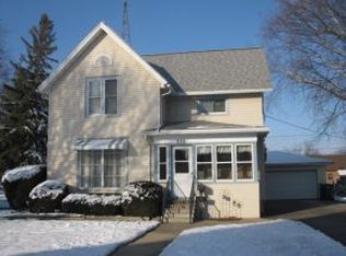 526 W Main St, Waupun, WI 53963