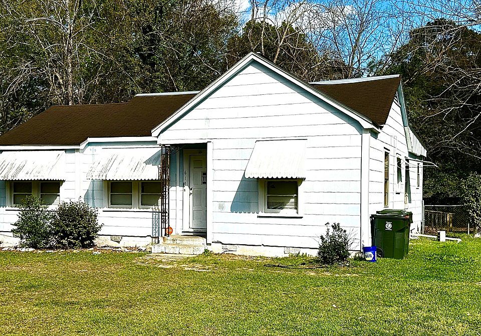 2nd image of 611 Ashland Dr