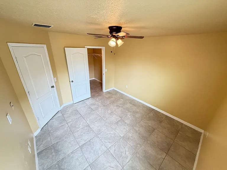 2411 Grasmere View Pkwy N — Photo 45