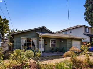 7906 SE Reedway St, Portland, OR 97206