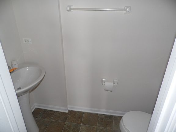 3rd image of 1712 Parkside Dr