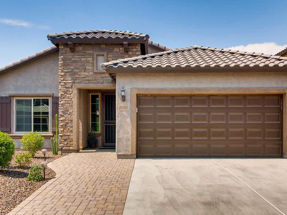 1st image of 1022 W Spur Dr