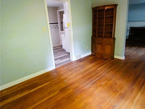 4th image of 6726 Glendale Ave